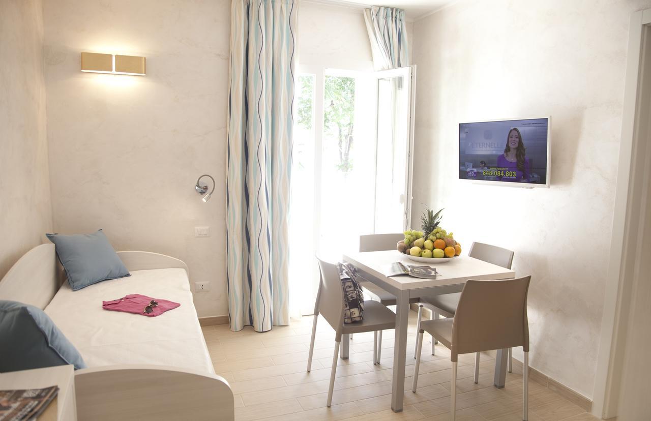 Marina Beach Suite Hotel Rimini Extérieur photo