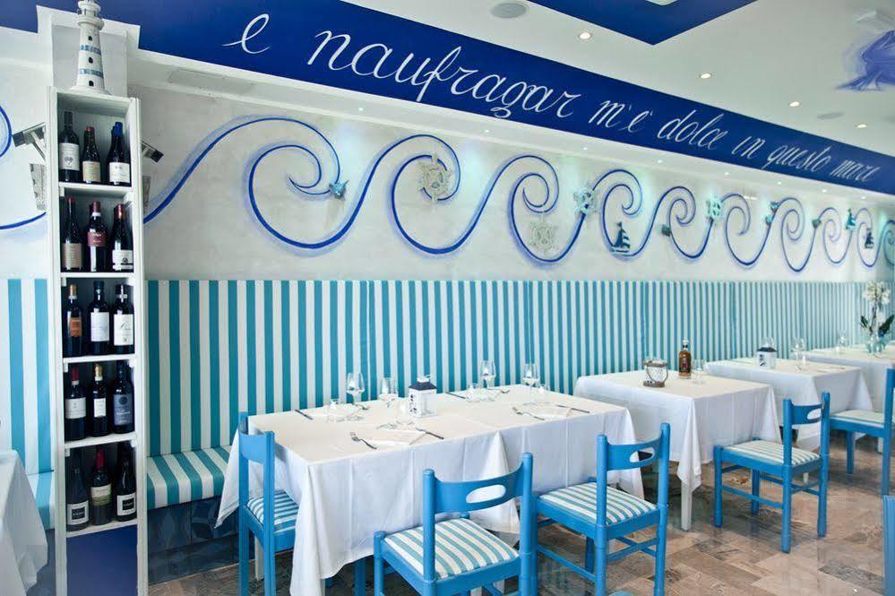 Marina Beach Suite Hotel Rimini Extérieur photo