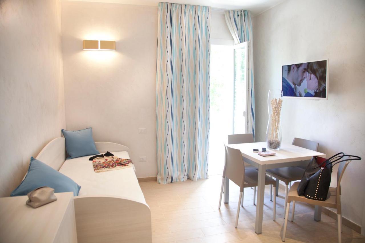 Marina Beach Suite Hotel Rimini Extérieur photo