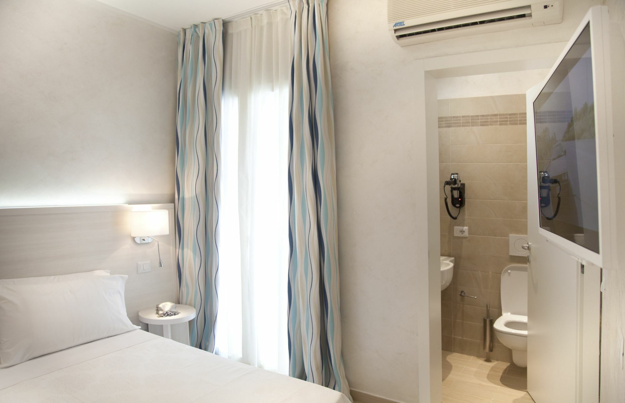 Marina Beach Suite Hotel Rimini Extérieur photo